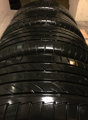 ยาง Dunlop 215 45 18 ปี15 ดอกเต็ม ใช้งานน้อย ราคาไม่แพง ยาง Dunlop 215 45 18 ปี15 ดอกเต็ม ใช้งานน้อย ราคาไม่แพง