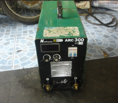 ขายเครื่องเชื่อมไฟฟ้า (เชื่อมธูป) ยี่ห้อ HITRONIC รุ่น ARC300