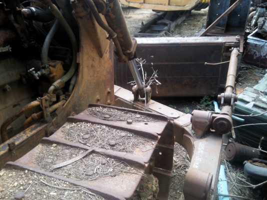 ขายรถแทรคเตอร์ KOMATSU D60A-6 พร้อมวิ้นหลัง ราคา 400000 ขายรถแทรคเตอร์ KOMATSU D60A-6 พร้อมวิ้นหลัง ราคา 400000