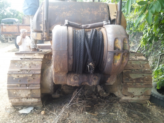 ขายรถแทรคเตอร์ KOMATSU D60A-6 พร้อมวิ้นหลัง ราคา 400000