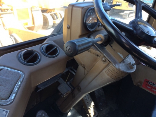 CAT 936 SN: 4SB00717 นำเข้าจากญี่ปุ่น สภาพสวยใช้งาน 5 พันกว่าชั่วโมง CAT 936 SN: 4SB00717 นำเข้าจากญี่ปุ่น สภาพสวยใช้งาน 5 พันกว่าชั่วโมง