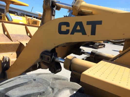 CAT 936 SN: 4SB00717 นำเข้าจากญี่ปุ่น สภาพสวยใช้งาน 5 พันกว่าชั่วโมง CAT 936 SN: 4SB00717 นำเข้าจากญี่ปุ่น สภาพสวยใช้งาน 5 พันกว่าชั่วโมง