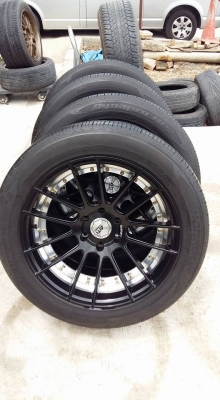 ขายล้อแม็กมือ2 bti 20" ยางปี15 สนใจติดต่อ ตาเล็ก ล้อและยางครับ 081-3747940