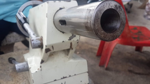 ขายครับขาย ยันศูนย์ ท้ายแท่นกลึง ลงตัวพอดีกับ แท่นกลึง สวิง 360 ขนาดอื่นตัดเสริม เติมแต่งเอา สภาพนางฟ้า ขายตัวละ 6500 บาท 0814583376 เอก ปทุม ขายครับขาย ยันศูนย์ ท้ายแท่นกลึง ลงตัวพอดีกับ แท่นกลึง สวิง 360 ขนาดอื่นตัดเสริม เติมแต่งเอา สภาพนางฟ้า ขายตัวละ 6500 บาท 0814583376 เอก ปทุม