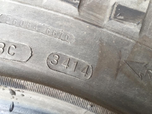 ยาง Maxxis Treprador 37x12.5x16 ปลายปี14(3414) ลงพื้นปี15