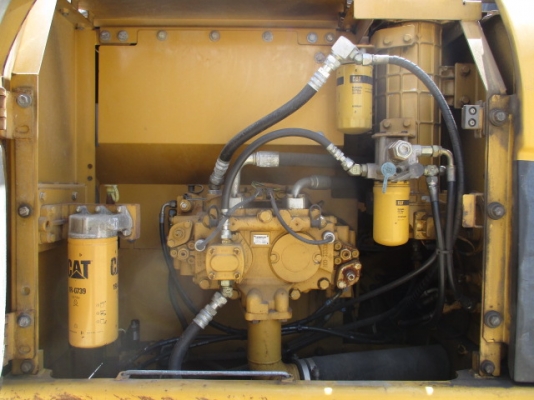 ขายรถขุด CATERPILLAR 320D #02778 สภาพสวยพร้อมใช้ นำเข้าจากประเทศญี่ปุ่น ติดต่อ อำพล 090-9694506/ 080-3031241