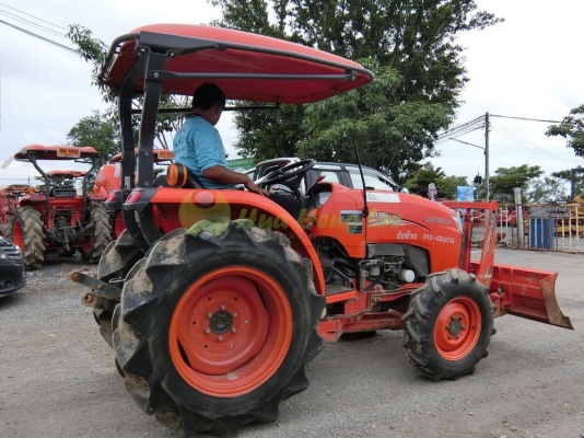 รถไถคูโบต้ามือสองสภาพดี รุ่น L3608SP คานล่าง พร้อมใช้ รถไถคูโบต้ามือสองสภาพดี รุ่น L3608SP คานล่าง พร้อมใช้