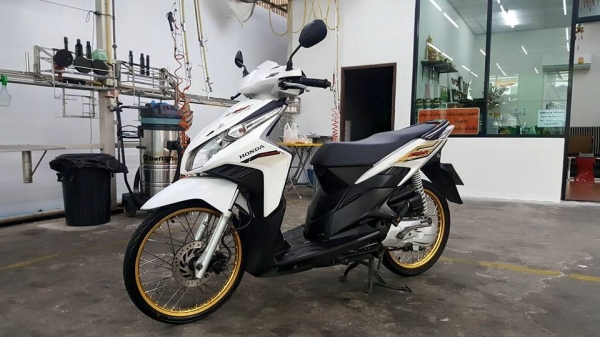 ขออนุญาตขาย HONDA CLICK 110-i NEW สีขาวมุก ฟรีค่าโอน