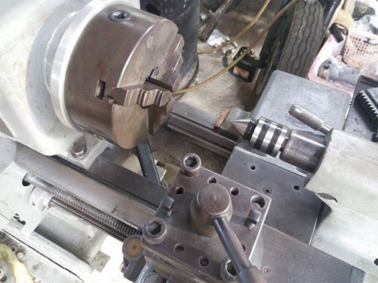 ขายเครื่องกลึง ยี่ปุ่น4-5 ฟุต ไฟบ้าน220v