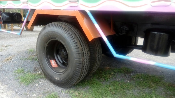 อีแต๋น  6  ล้อต่อใหม่