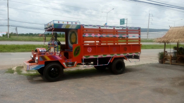 อีแต๋น  6  ล้อต่อใหม่