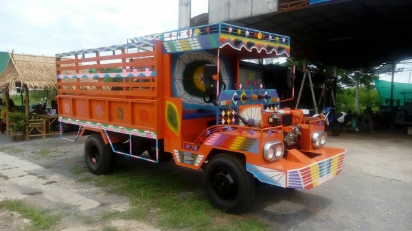 อีแต๋น  6  ล้อต่อใหม่