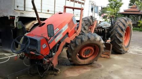 KUBOTA M9000