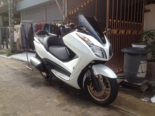 ขาย forza 300 ปี57 รถวิ่งน้อยเเต่งสวยตามรูปไม่เคยล้มทะเบียนไม่ขาดไม่ค่อยได้ขี่