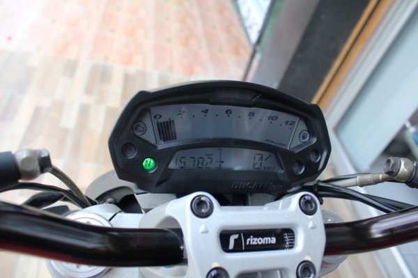 ขาย DUCATI M795 รถสวยวิ่งน้อย พร้อมท่อแต่ง รับแลก-เปลี่ยน / จัดไฟแนนซ์ได้