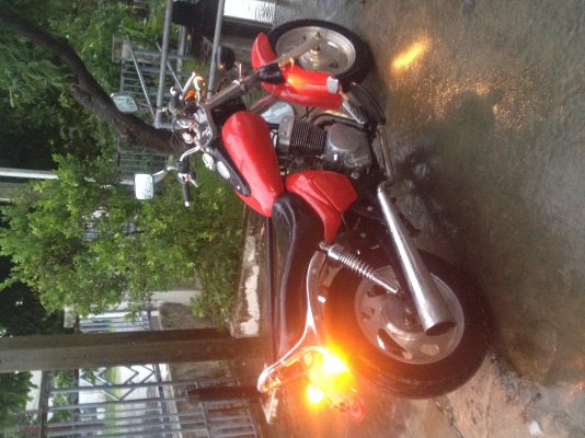 ขายมอเตอร์ไซ ขายมอเตอร์ไซค์ 250 ซีซีสองสูบ