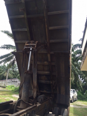 ขายรถสิบล้อดั้ม.อีซูซุ DECA 270 ปี 51