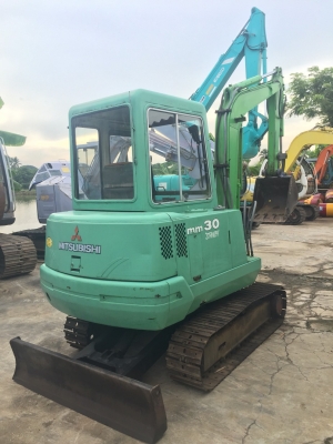 ขาย MITSUBISHI MM30  มาใหม่  เก่าญี่ปุ่นแท้  สภาพดี   มีเก๋งพร้อม  เครื่องปั๊มดี  โทร 089-7462641  สุวรรณี