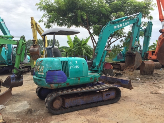 ขายค่ะ KOMATSU PC40-7E  มาใหม่  เก่าญี่ปุ่น  เครื่องดำ ระบบคล่อง สนใจโทร  089-7462641  สุวรรณี