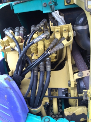 ขายค่ะ KOMATSU PC40-7E  มาใหม่  เก่าญี่ปุ่น  เครื่องดำ ระบบคล่อง สนใจโทร  089-7462641  สุวรรณี