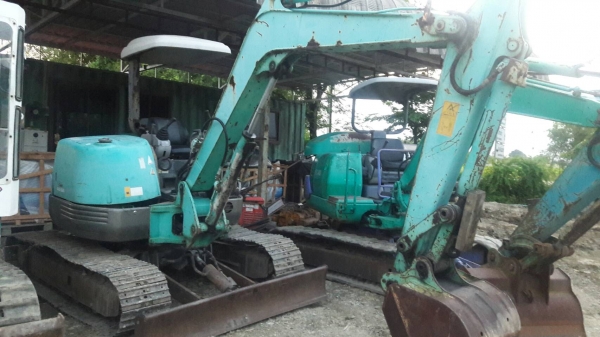 ขายรถขุดเล็ก KOBELCO SK40 ราคา 430,000 บาท