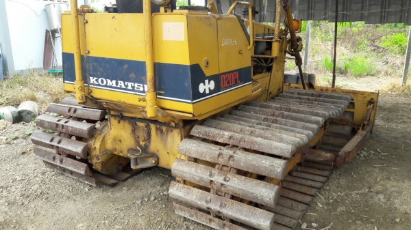 ขายรถดันดิน ยี่ห้อ KOMATSU D20PL รุ่น 6 เครื่องยนต์ 4D95 ตีนเป็ด แทรคกว้าง 80  เซนติเมตร ใบมีด 4 ทิศทาง รถเก่านอก ราคา 450,000 บาท