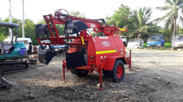 ขายเครื่องปั่นไฟพร้อมสปอร์ตไลท์ สภาพสวย สินค้าเก่านอกราคา 145,000 บาท