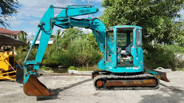 ขายด่วนรถแบคโฮKUBOTAคูโบต้าRX501ครื่องดีปั่มแรงเทียบเท่าPC55รถนอกเพิ่งนำเข้ามาใหม่ยังไม่เคยใช้งานในเมืองไทยเลย