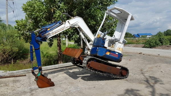 ขายด่วนรถแบคโฮKOMATSU-PC28UUครื่องดีปั่มแรงเทียบเท่าPC30รถนอกเพิ่งนำเข้ามาใหม่ยังไม่เคยใช้งานในเมืองไทยเลย