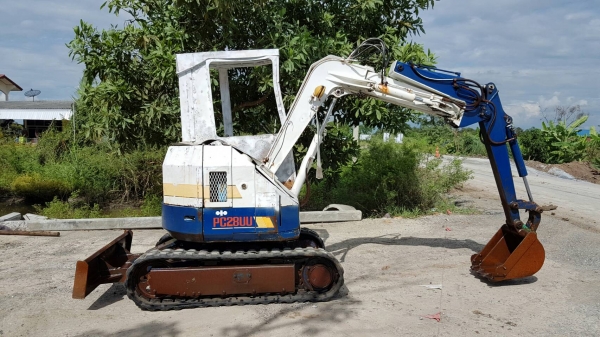 ขายด่วนรถแบคโฮKOMATSU-PC28UUครื่องดีปั่มแรงเทียบเท่าPC30รถนอกเพิ่งนำเข้ามาใหม่ยังไม่เคยใช้งานในเมืองไทยเลย