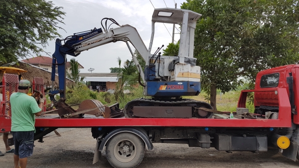 ขายด่วนรถแบคโฮKOMATSU-PC28UUครื่องดีปั่มแรงเทียบเท่าPC30รถนอกเพิ่งนำเข้ามาใหม่ยังไม่เคยใช้งานในเมืองไทยเลย