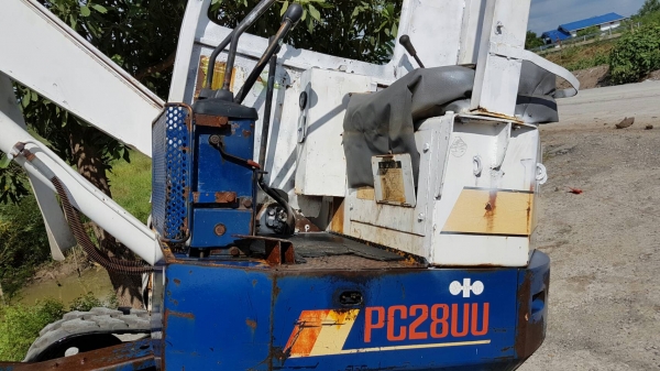 ขายด่วนรถแบคโฮKOMATSU-PC28UUครื่องดีปั่มแรงเทียบเท่าPC30รถนอกเพิ่งนำเข้ามาใหม่ยังไม่เคยใช้งานในเมืองไทยเลย