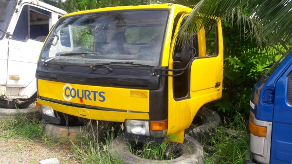 ขายหัวเก๋งรถบรรทุก 6 ล้อ กลาง ยี่ห้อ NISSAN PU ราคา 45,000 บาท