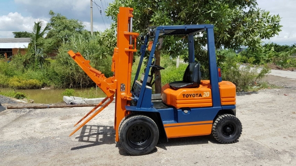 ขายด่วนรถยกดีเซล TOYOTA 5FD20ยก2ตันเสาสูง3เมตรงากะดกยางหน้าคู้รถนอกนำเข้ายังไม่เคยใช้งานในเมืองไทยเลย=รุ่นใหม่ขายถูกๆๆ
