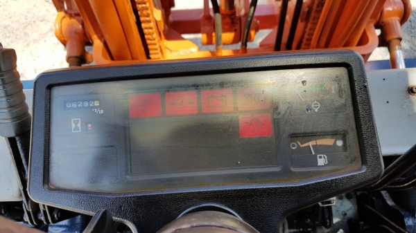 ขายด่วนรถยกดีเซล TOYOTA 5FD20ยก2ตันเสาสูง3เมตรงากะดกยางหน้าคู้รถนอกนำเข้ายังไม่เคยใช้งานในเมืองไทยเลย=รุ่นใหม่ขายถูกๆๆ