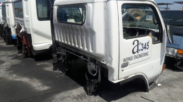 ขายหัวเก๋งรถบรรทุก 6 ล้อกลาง ยี่ห้อ NISSAN PU ราคา 42,000 บาท