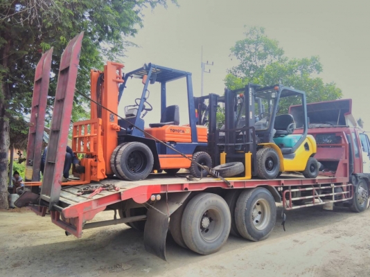 ขายด่วนรถยกดีเซล TOYOTA 5FD20ยก2ตันเสาสูง3เมตรงากะดกยางหน้าคู้รถนอกนำเข้ายังไม่เคยใช้งานในเมืองไทยเลย=รุ่นใหม่ขายถูกๆๆ