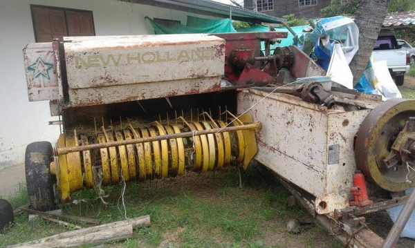 ขายเครื่องอัดฟาง นิวฮอลลแลน 276 หัวมัดดีไม่แตกไม่ร้าว   ต่อรองได้ให้ไวๆๆ