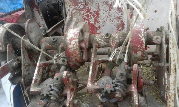 ขายเครื่องอัดฟาง นิวฮอลลแลน 276 หัวมัดดีไม่แตกไม่ร้าว   ต่อรองได้ให้ไวๆๆ