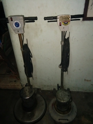 รอบเหมามาอีกเเล้วเครื่องขัดพื้น5ตัว 15,000บาท/0835662999