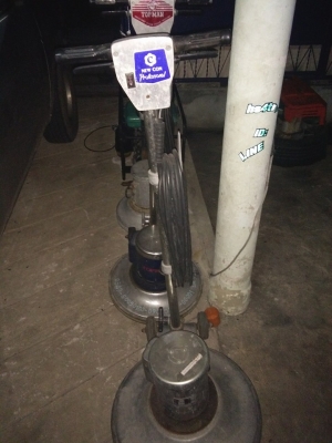 รอบเหมามาอีกเเล้วเครื่องขัดพื้น5ตัว 15,000บาท/0835662999