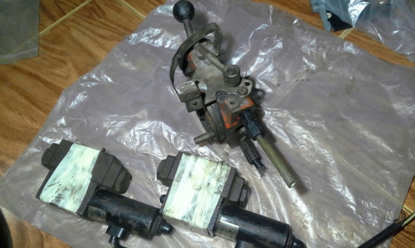 คอลโทลวาวส์ แกนเดียว