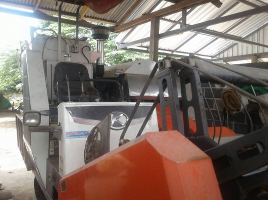 ขายรถเกี่ยวข้าวคูโบต้า DC 60  plus  ปี  55  พร้อมเทลเลอร์ ปรับราคาสุด ๆ  กับสภาพรถที่ดี  ไม่สวยไม่ดี  ไม่แนะนำครับ  มาชมติต่อรองราคาได้ครับ