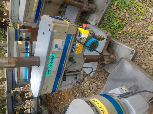 (มาอีก 35 ตัว)สว่านแท่น Clausing ของอเมริกา ตัวใหญ่สูง 2 ม. หน้าโต็ะกว้างมาก ไว้จับยึดชิ้นงาน ใช้ไฟ 220 V. ตัวใหญ่แข็งแรง