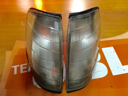 ขายไฟมุมหน้ารถเบนซ์ S500L รุ่น W140 ปี 1992 สีขาว ขายไฟมุมหน้ารถเบนซ์ S500L รุ่น W140 ปี 1992 สีขาว