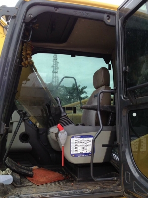 ขายดาวน์!! >>> Komatsu Pc130 รุ่น 8 <<< ช้าๆ อดแน่นอน 350,000 บาท เหลือ 18 งวด