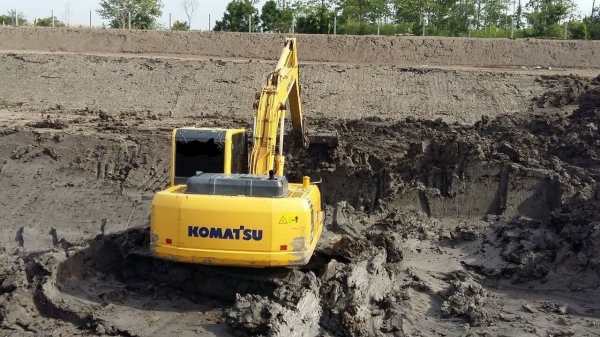 ขายดาวน์!! >>> Komatsu Pc130 รุ่น 8 <<< ช้าๆ อดแน่นอน 350,000 บาท เหลือ 18 งวด