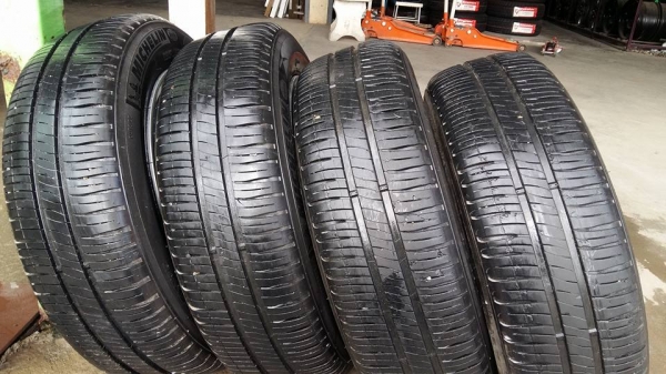 ขายล้อแม็ก city 15" ยางปี13 สนใจติดต่อ ตาเล็ก ล้อและยางครับ 081-3747940 ขายล้อแม็ก city 15" ยางปี13 สนใจติดต่อ ตาเล็ก ล้อและยางครับ 081-3747940