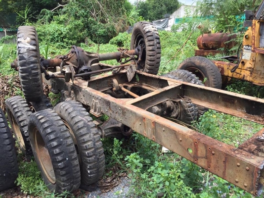 ขายเพลารถสิบล้อทหาร3เพลา6x6เอาไปใส่รถอีแต๋น ให้หมดตามที่เห็นมีแหนบพร้อมครับ ล้อครบขาย 26000 เท่านั้นครับ