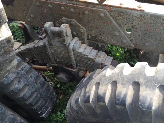 ขายเพลารถสิบล้อทหาร3เพลา6x6เอาไปใส่รถอีแต๋น ให้หมดตามที่เห็นมีแหนบพร้อมครับ ล้อครบขาย 26000 เท่านั้นครับ